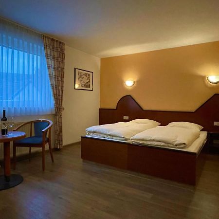 Hotel Haus Hubertus Elsdorf Екстер'єр фото