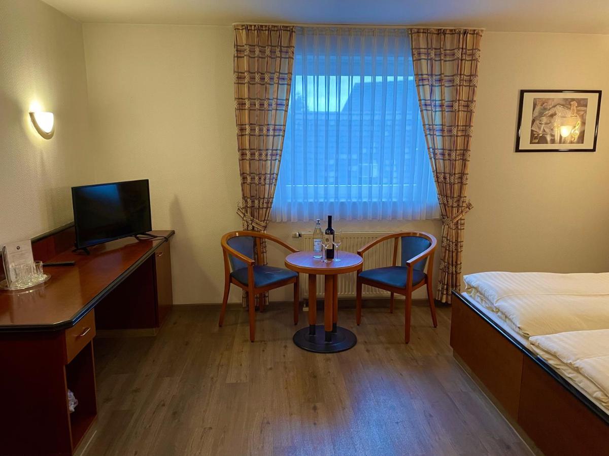 Hotel Haus Hubertus Elsdorf Екстер'єр фото