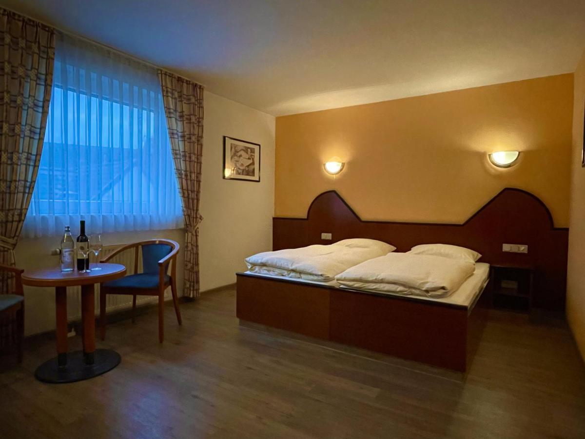 Hotel Haus Hubertus Elsdorf Екстер'єр фото
